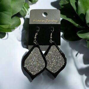 ✨🖤 Silver Sparkle Statement Dangle Earrings 🖤✨